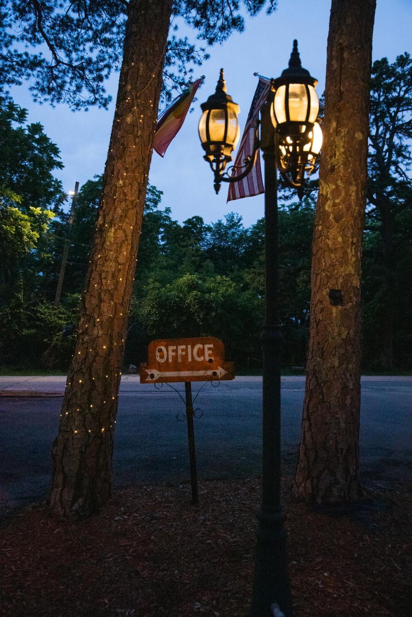 The Wanderoo Lodge Eureka Springs Exterior foto