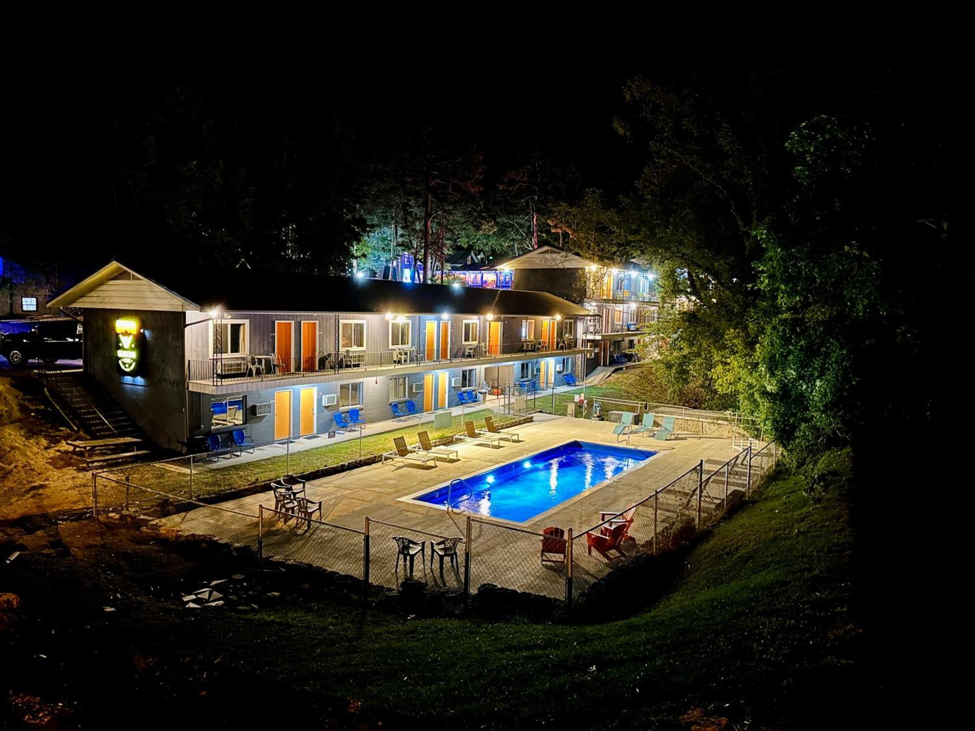The Wanderoo Lodge Eureka Springs Exterior foto
